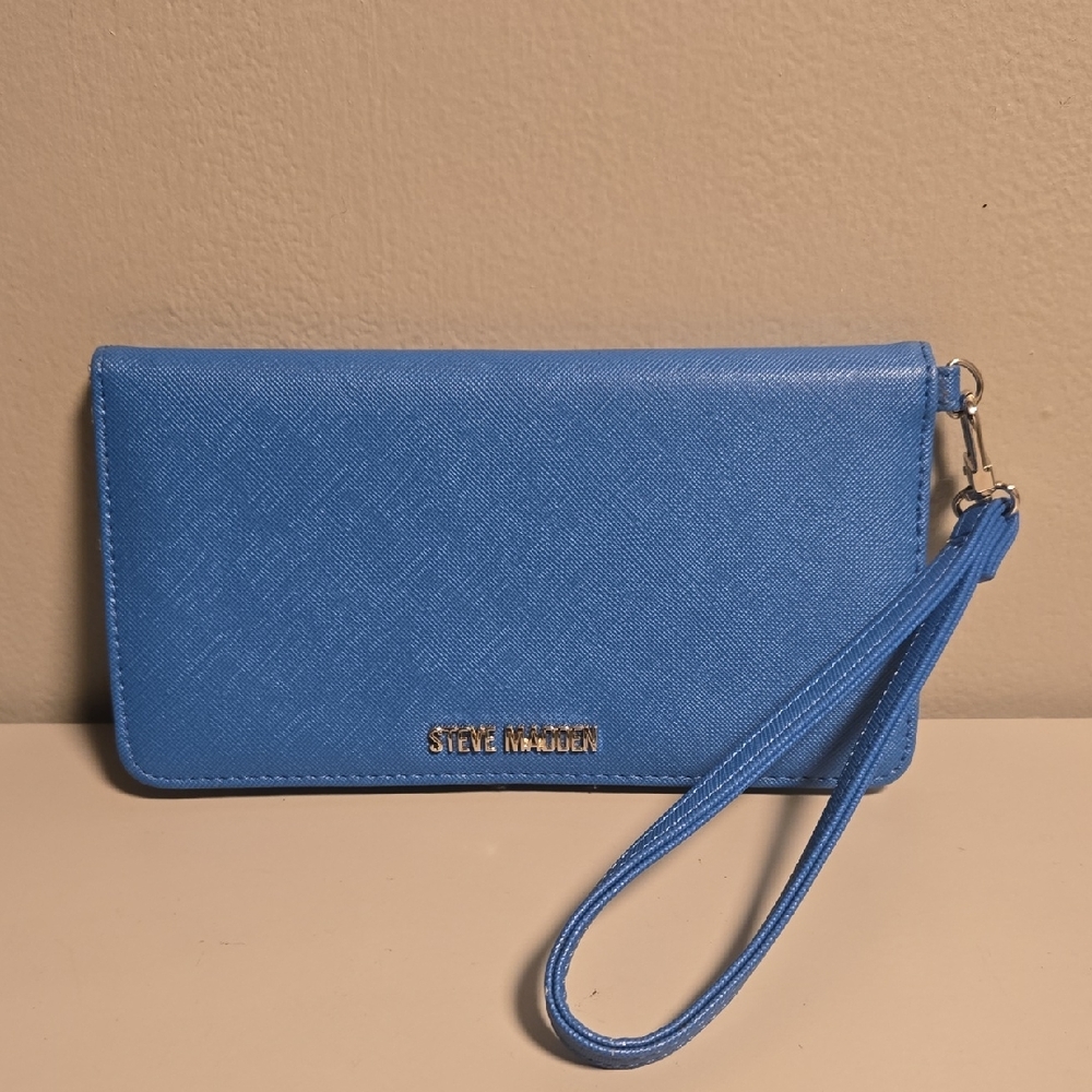 Steve Madden Blue Wristlet Wallet